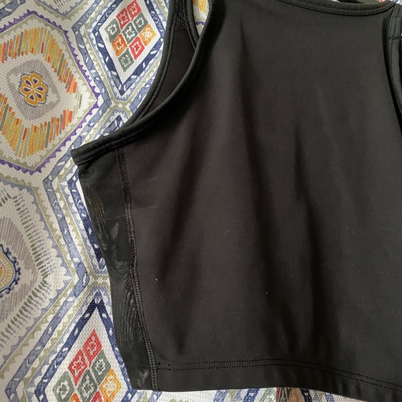 Athleta Black Cropped top - Picture 5 of 6
